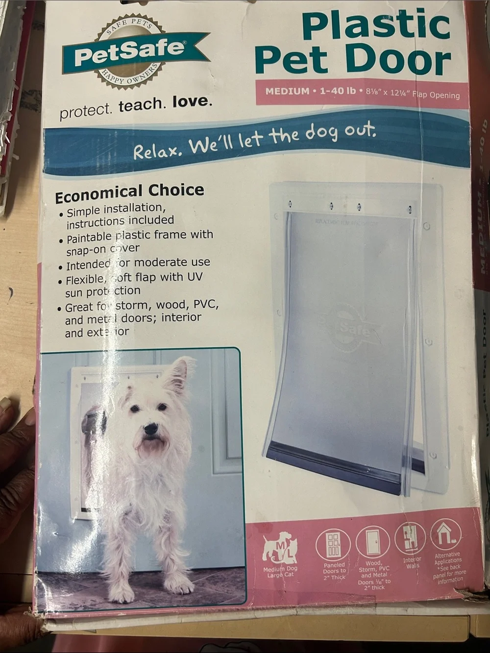 PetSafe Plastic Pet Door in White with Clear Flap - Medium; product new but box